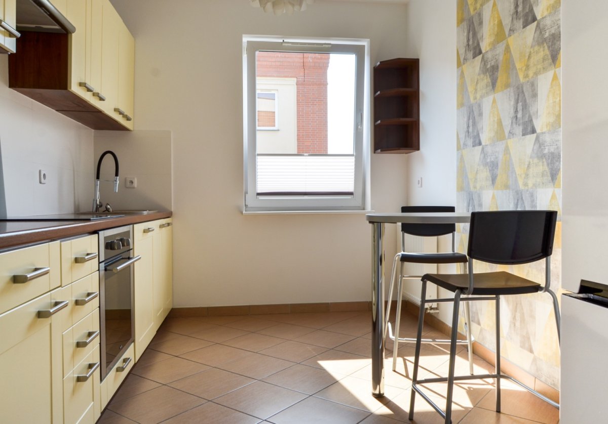 3-bedroom flat with balcony for rent Poznań Ułańska